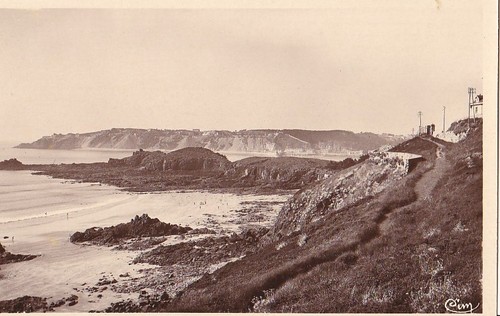 Unposted vintage postcard - unposted,