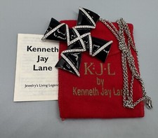 Collana Spilla Croce di Malta Kenneth Jay Lane Smalto Nero Strass 30"