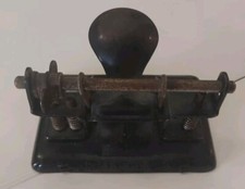 ANTICA Foratrice BUCATRICE PER CARTA DA UFFICIO VINTAGE PRIMA META' DEL 900