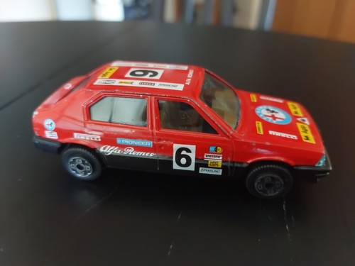 Alfa romeo bburago - 33, scala