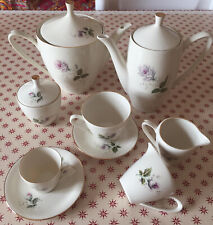 Servizio Piatti Porcellana Completo da 12 Bordo Oro E Decoro Floreale