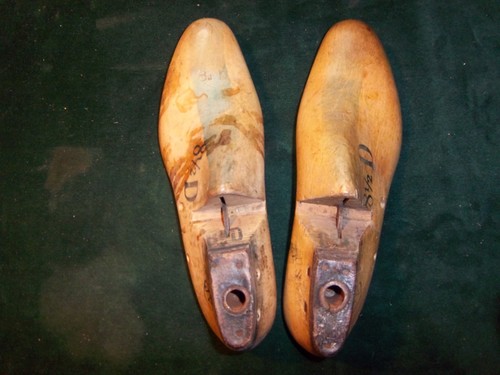Coppia scarpe industriali