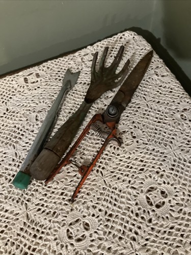 Lot antique garden - of,