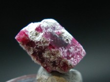 Bella rara gemma - , rosso
