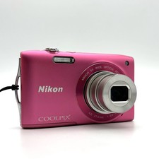 Nikon Coolpix S3300 16.0MP 6x Digital Compact Camera Silver, Charger