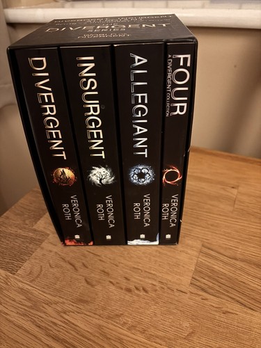 The divergent series box set - series,