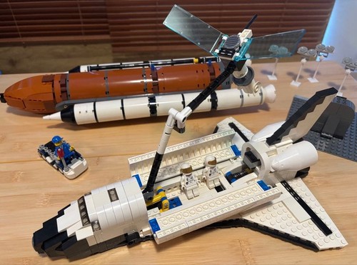 Lego creator sculptures - lego,