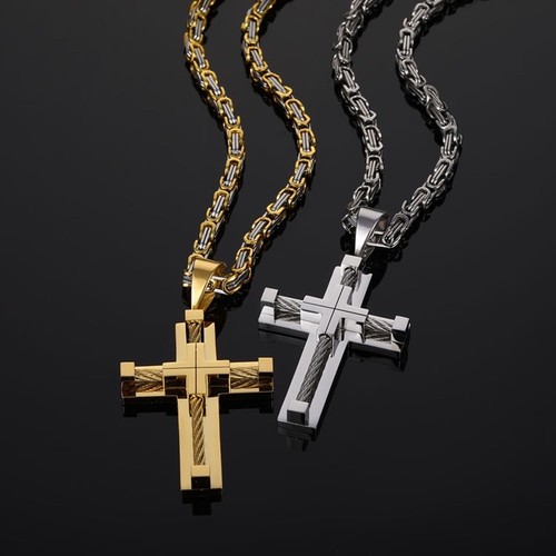 Collana con ciondolo croce