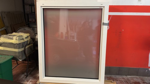 Finestra con serramento pvc - serramento, in