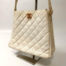 Borsa a mano Chanel Matelassé