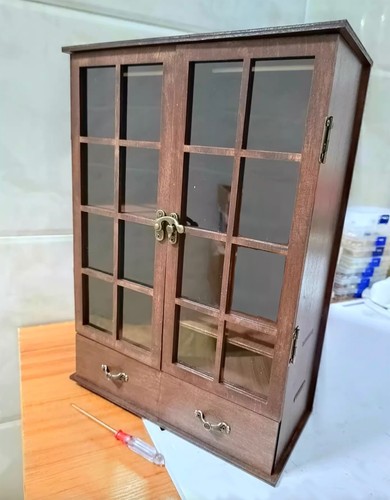 Handmade scale dollhouse - 1:6,