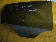 VETRO SCENDENTE POSTERIORE DX  FORD FIESTA TITANIUM 2008.15