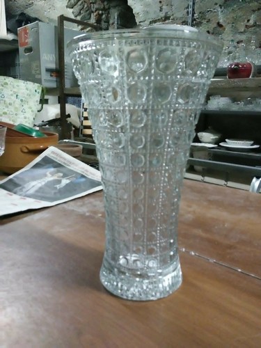 Vecchio vaso portafiori