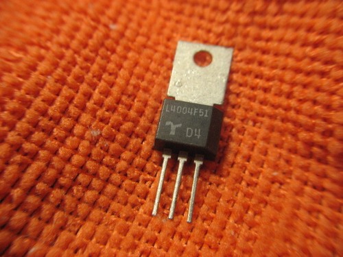 L4004f51 triac quantità 1 - triac,,