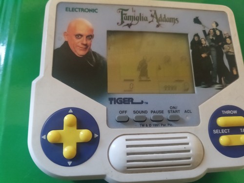 Tiger eletronic la famiglia - eletronic,