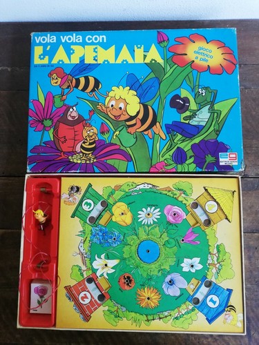 Vola con - l'apemaia, gioco