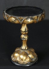 Antico supporto in legno