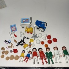 Enorme lotto vintage 1974 1981 Playmobil Geobra persone e accessori cappelli bambola cast