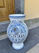 Antico orciolo da farmacia