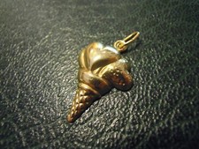 PICCOLO CIONDOLO IN ARGENTO 925 DORATO A FORMA DI CONO GELATO  S-O-7