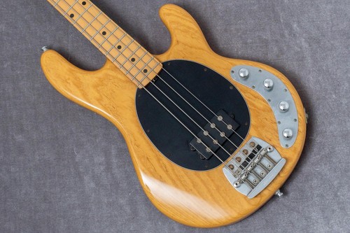 Ernie ball music - ball, stingray