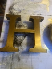 Lettera H Ex Insegna In Ottone