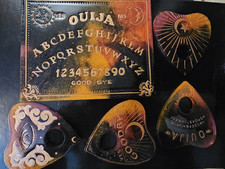 Tavola Spirituale OUIJA, Fatta