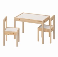 Set tavolo e sedia in legno