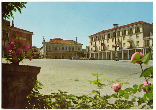 Moncalvo asti piazza carlo - -,