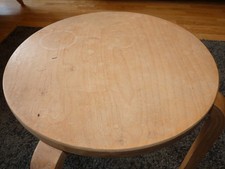 Sgabello impilabile IKEA in