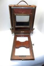 Antica macchina fotografica in