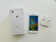 iPhone 8 64 GB Argento PERFETTAMENTE FUNZIONANTE - vedi descrizione
