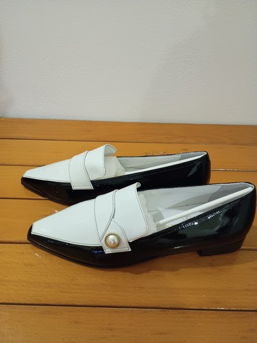 Scarpa bassa chanel vernice - chanel,
