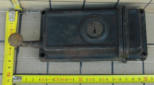 Vecchia serratura per porta - serratura,