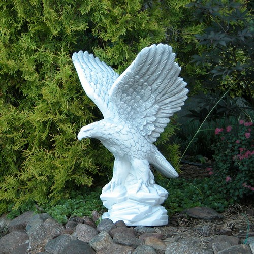Aquila sinistra statua - , in