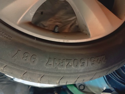 Gomme 225 r17 estive - 225,