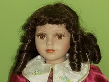 BELLISSIMA BAMBOLA IN