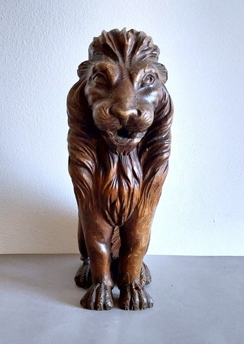 Leone legno lavorato di - lavorato,