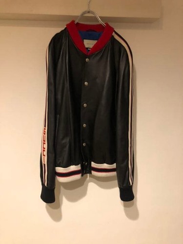 Gucci sideline logo - gucci,
