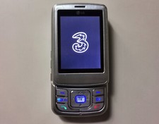 LG U900 SILVER con scatola, manuali, batteria, caricabatterie e cuffie originali