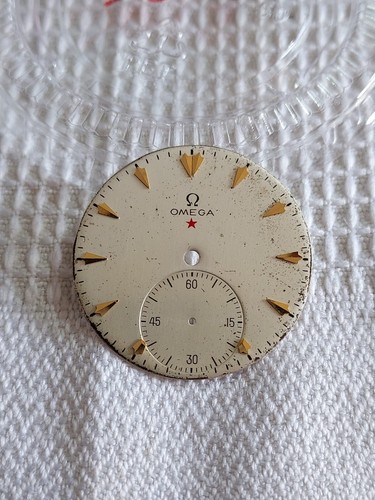 Dial omega red - omega, movement