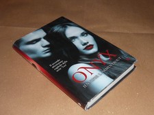 Jennifer armentrout onyx - jennifer, armentrout,