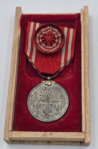 Medaglia decorazione croce