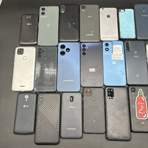 Lotto telefoni rotti - , 24+