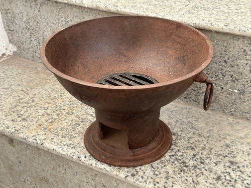 Vecchio braciere antico - braciere,