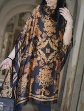 Abito in caftano in seta