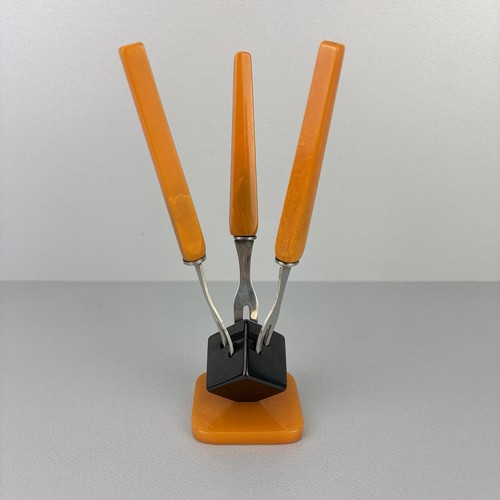 Cubo con tre forchette