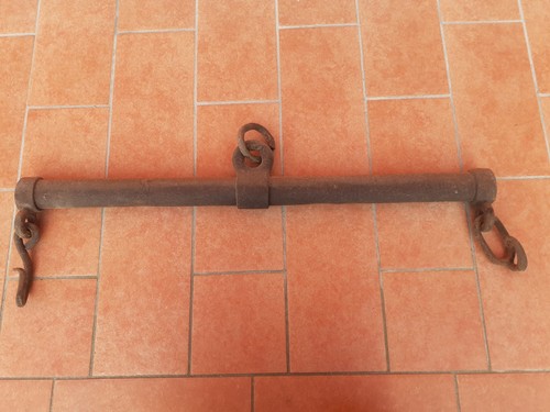 Antico giogo rustico ferro - antico, ferro.
