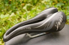 Selle SMP Sella Extra Nera Bici da Strada Corsa Triathlon Sedile Tagliato