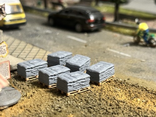 Europallet con sacchi - , di